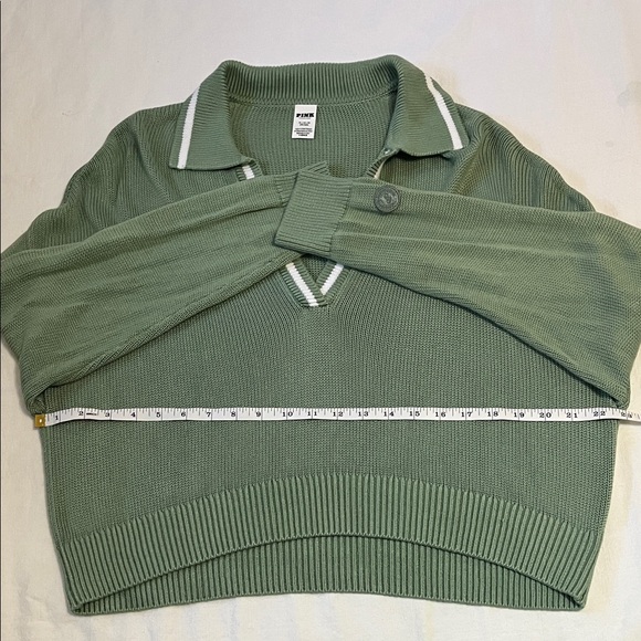 💚 PINK Victoria's Secret Olive V-Neck Sweater NWOT - Picture 4 of 6